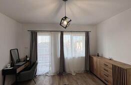 Casă P + E parte din triplex, 94 mp, 122 mp teren, zona Damila