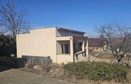 Casa parter cu 3 camere, 68 mp utili, 300 mp teren in zona Ghercesti 