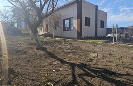 Casa parter cu 3 camere, 68 mp utili, 300 mp teren in zona Ghercesti 