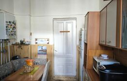 Casa cu 4 camere, 128 mp utili si 303 mp teren, zona centrala