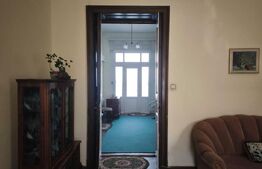 Casa cu 4 camere, 128 mp utili si 303 mp teren, zona centrala