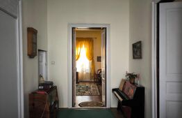 Casa cu 4 camere, 128 mp utili si 303 mp teren, zona centrala