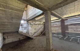 Casa la rosu P+M, Cernele (capatul lui 2), 420 mp teren, 149 mp utili