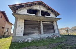 Casa la rosu P+M, Cernele (capatul lui 2), 420 mp teren, 149 mp utili