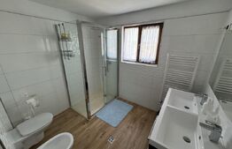 Apartament la casa P+1 cu 3 camere, 140mp, zona Plaiul Vulcanesti