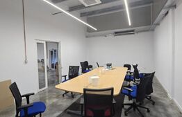 Hala/birouri pretabil showroom, 700 mp, parcare, zona Bariera Valcii