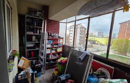 Apartament cu 4 camere, decomandat, 78,7 mp utili, etajul 3, zona Casa Stiintei 