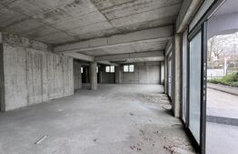 Spatiu comercial demisol bloc nou, 256 mp utili, zona Craiovita Noua