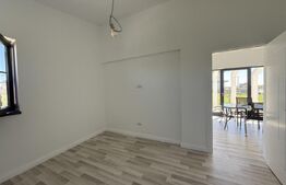 Casa pe parter cu un design deosebit, zona nordica / Simnicul de Jos