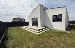 Casa pe parter cu un design deosebit, zona nordica / Simnicul de Jos