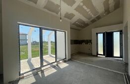 Casa pe parter cu un design deosebit, zona nordica / Simnicul de Jos