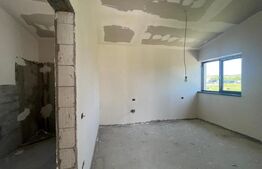 Casa pe parter cu un design deosebit, zona nordica / Simnicul de Jos