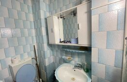 Apartament decomandat, cu 3 camere, 75 mp, zona Pelendava