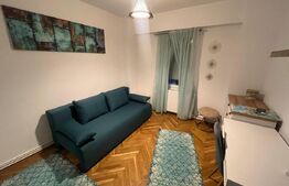 Apartament cu 3 camere, 80 mp, decomandat, situat la etaj intermediar, în zona centrală
