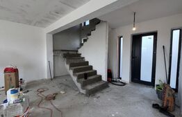 Casă la cheie P + E, 120 mpu, teren 700 mp, panouri fv, zona Lăcrița Mică