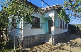 Casă de vânzare Simnicu de Sus, 2491 mp teren, 76 mp utili