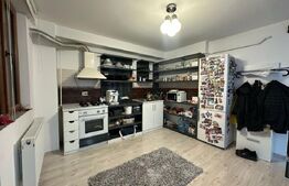 Apartament de vanzare cu 2 camere, 59 mp, zona Scoala 12