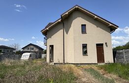 Casa de vanzare cu 4 camere, 119 mp, 929 mp teren, Simnicul de Jos