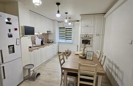 Apartament de vanzare cu 3 camere, 77.5 mp,  zona liceul de chimie 