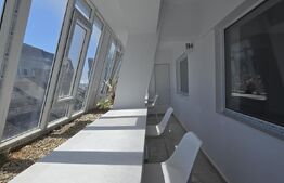 Apartament, renovat, cu 4 camere, 120 mp totali,  zona Centrala-Mercur