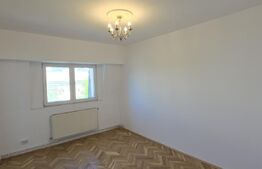 Apartament, renovat, cu 4 camere, 120 mp totali,  zona Centrala-Mercur