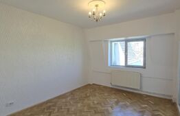 Apartament, renovat, cu 4 camere, 120 mp totali,  zona Centrala-Mercur