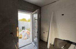 Casa de vanzare, cu 4 camere, 99 mp, 404 mp teren, zona Cosoveni