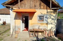 Teren cu 2 case batranesti, de vanzare, 305 mp, zona Brestei