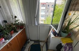 Apartament de vanzare, cu 3 camere, zona Elena Farago