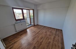 Apartament cu 4 camere, 75 mp, zona Mall Electroputere, Lapus