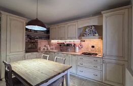 Casa de vanzare, cu 4 camere, 140 mp, 280 mp teren, zona Magnolia