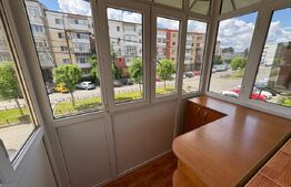Apartament de vanzare, cu 3 camere, 65mp, zona Materna - Craiovita noua