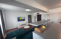 Apartament de inchiriat, cu 3 camere, 84 mp, zona Piata Mare