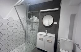 Apartament, de inchiriat, cu 3 camere, 65 mp, zona Bacriz