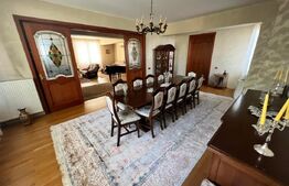 Vila de vanzare, cu 11 camere, 550 mp, zona Bariera Vâlcii