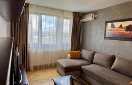 Apartament de inchiriat, cu 3 camere, 70 mp, zona ultracentrala 