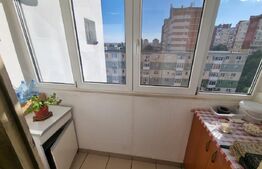 Apartament de vanzare, cu 3 camere, 64 mp, zona Craiovita Noua