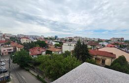 Apartament de vanzare, 3 camere, decomandat, 89 mp, zona Ramada