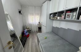 Apartament de vanzare, cu 3 camere, 55 mp, zona Sarari