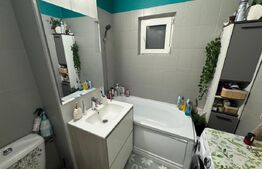 Apartament de vanzare, cu 3 camere, 55 mp, zona Sarari