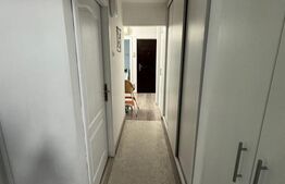 Apartament de vanzare, cu 3 camere, 55 mp, zona Sarari