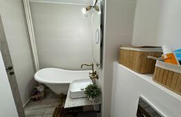 Apartament de vanzare, cu 2 camere decomandat, 53 mp, zona Ramada. 