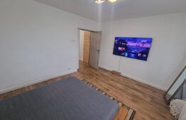 Apartament de vanzare, cu 2 camere decomandat, 53 mp, zona Ramada. 