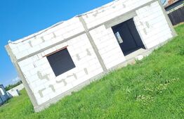 Casa  90mp , teren 391 mp zona Cosoveni 