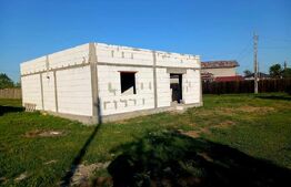 Casa  90mp , teren 391 mp zona Cosoveni 