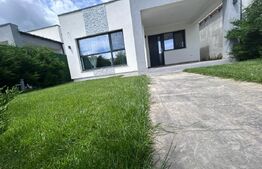 Casa de inchiriat, cu 3 camere, 78 mp, zona Popoveni