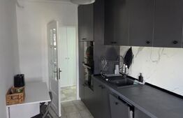 Apartament de vanzare, cu 4 camere, 75 mp, zona Rovine 