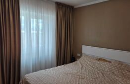 Apartament de vanzare, cu 4 camere, 75 mp, zona Rovine 