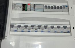 Apartament de vanzare, cu 4 camere, 75 mp, zona Rovine 