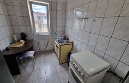 Apartament de vanzare, cu 2 camere semidecomandat, 38 mp, zona Craiovita noua 
